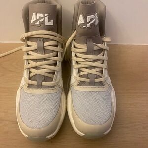 APL Techloom Defender